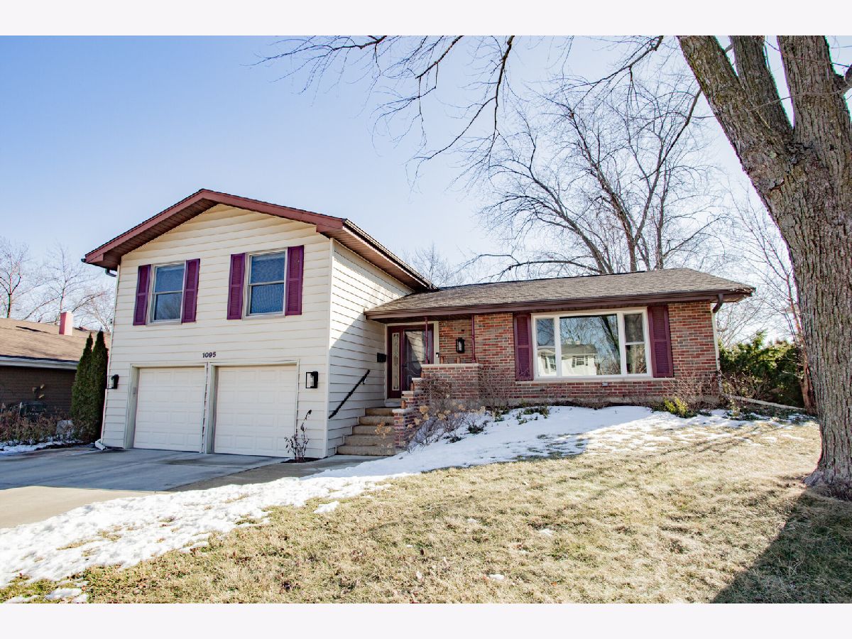  For Sale Hoffman Estates Illinois, 1095 Lancaster Court