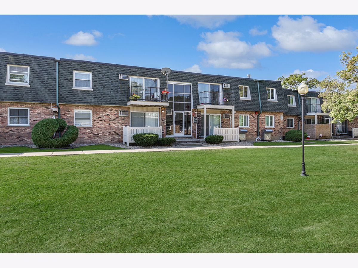Condominiums For Sale Green Oaks Palos Hills Illinois, 9954 84th Terrace