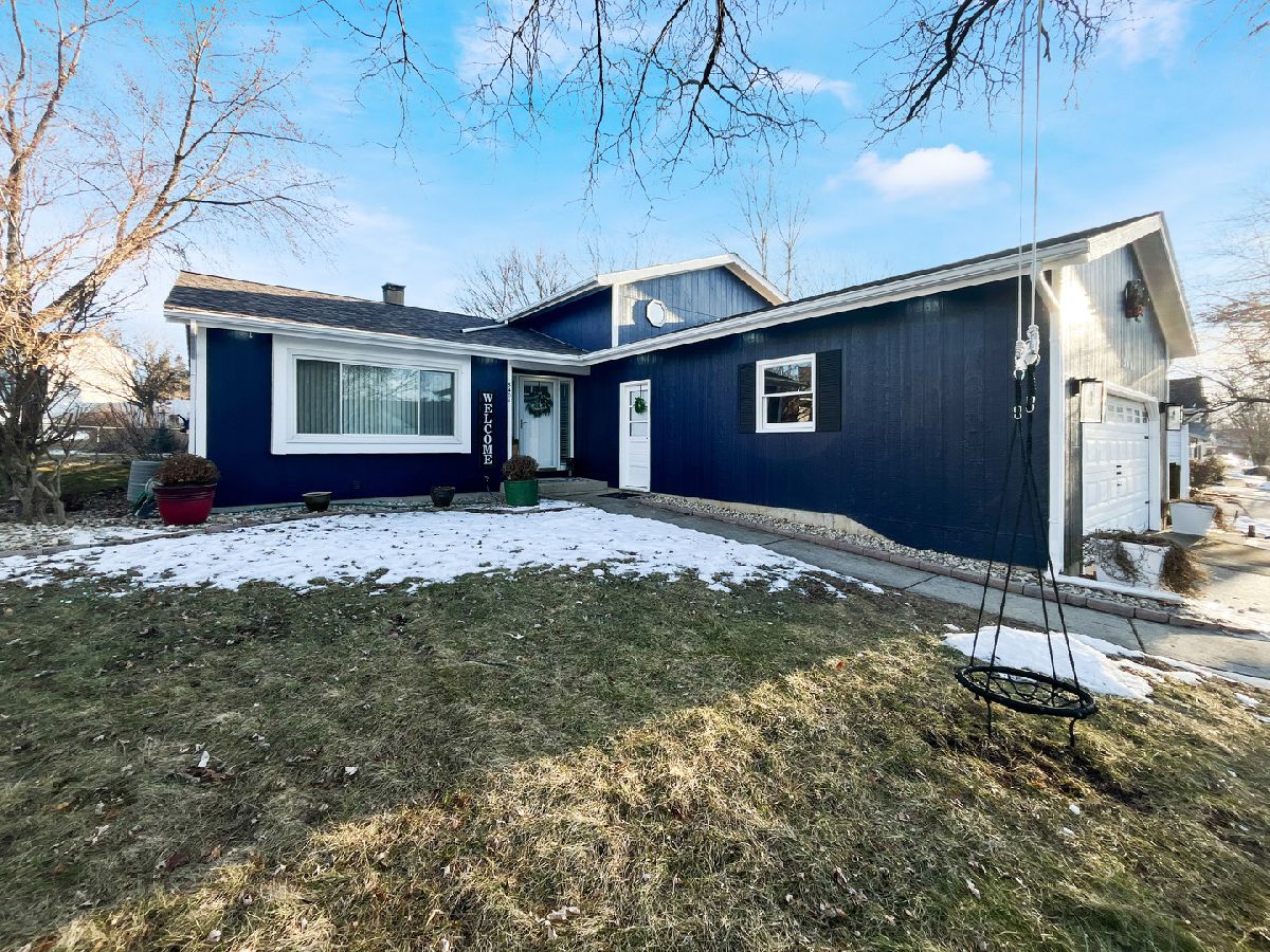  Sold Mchenry Illinois, 5401 Winding Creek