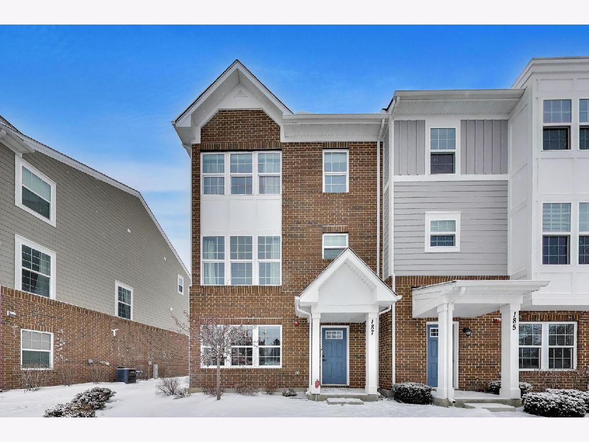  For Sale Lake Zurich Illinois, 187 Canterbury Way