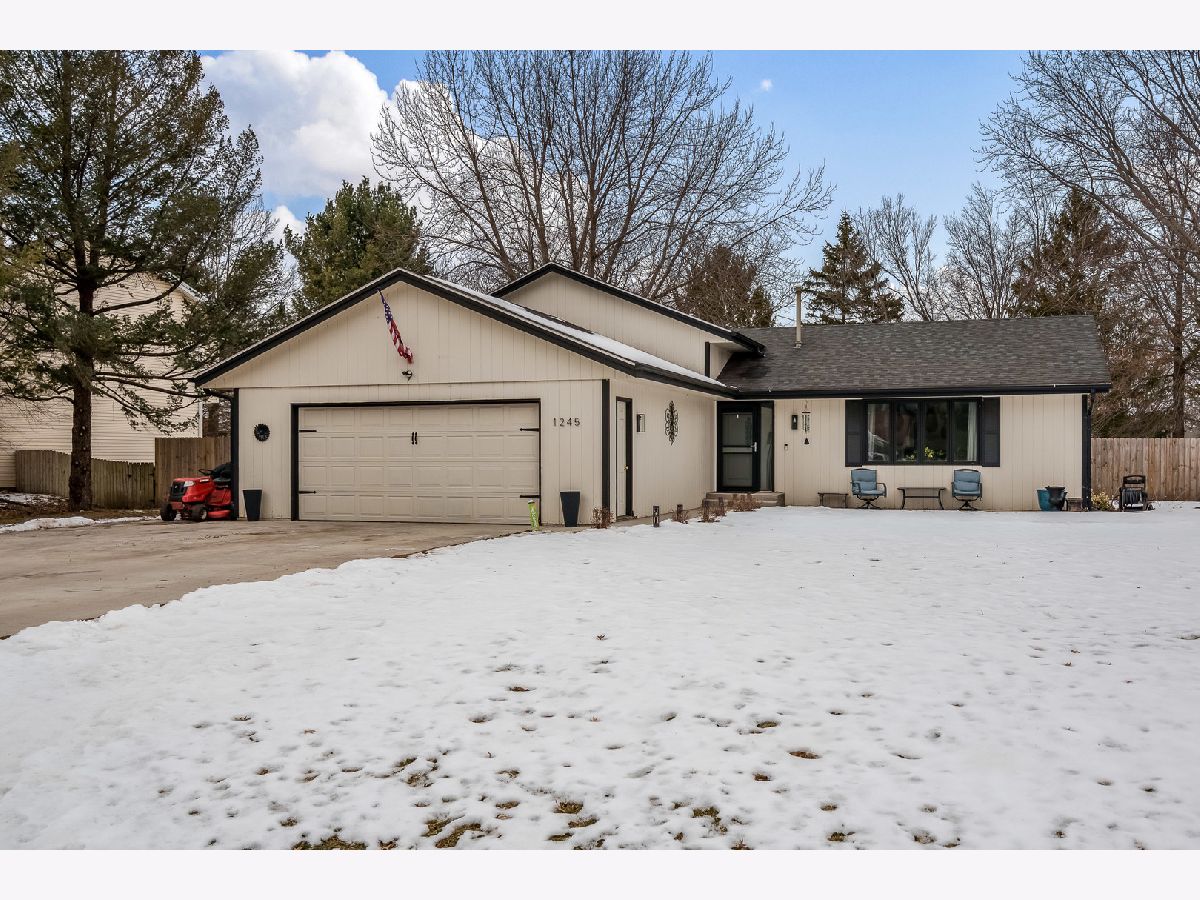  For Sale Rockton Illinois, 1245 Aldrin Road