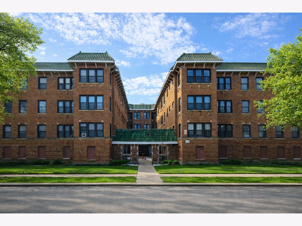  Rented Chicago Illinois, 6710 Merrill