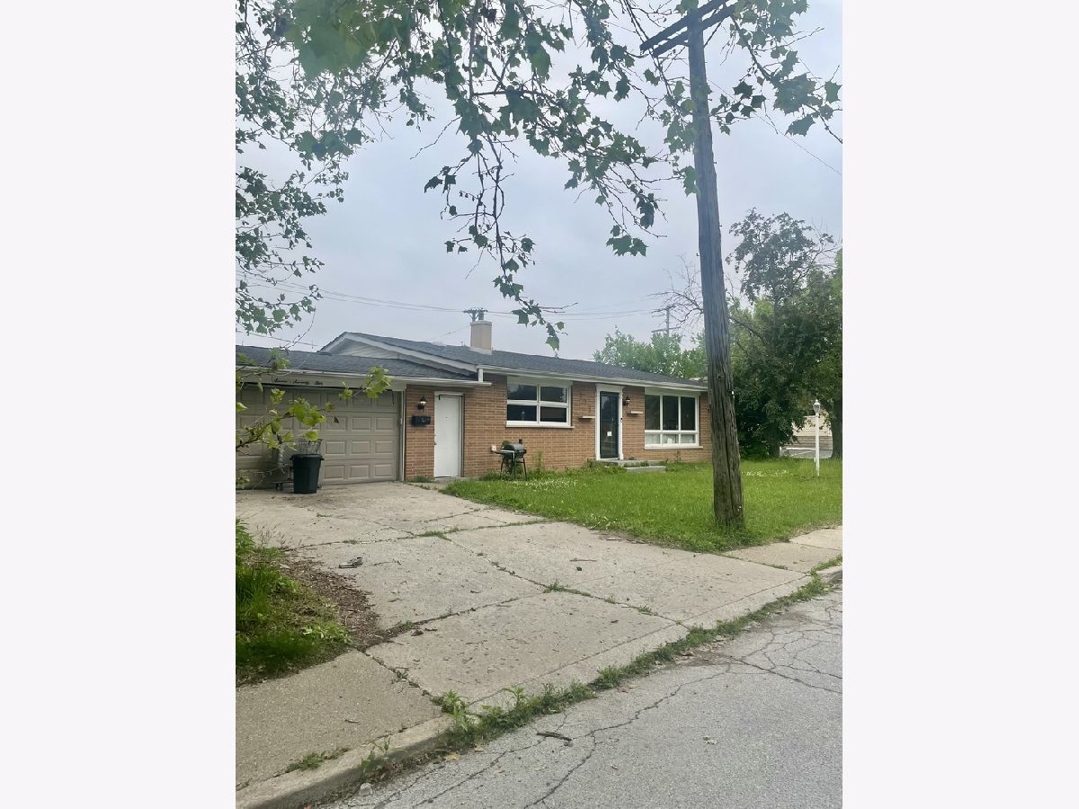  For Sale Calumet City Illinois, 775 Greenbay Avenue
