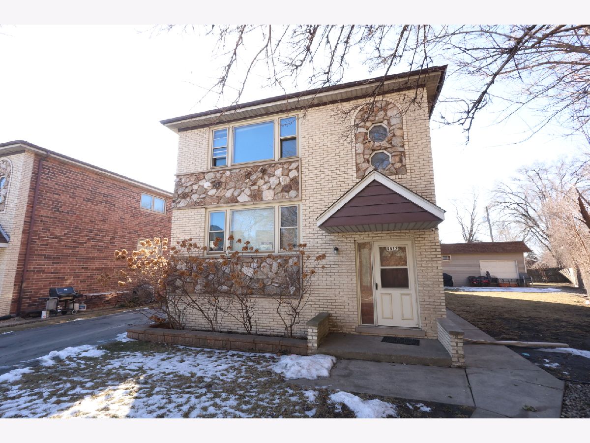  Rented Schiller Park Illinois, 9823 Linn