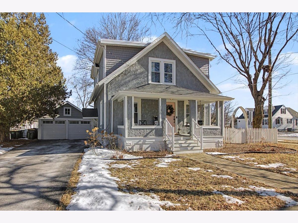  Rented Oswego Illinois, 136 Jackson