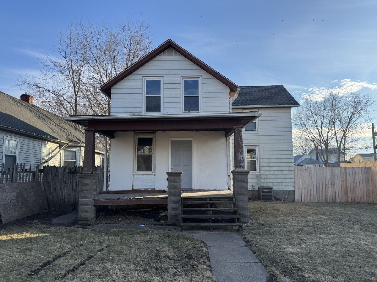 For Sale Clinton Iowa, 323 1st Avenue