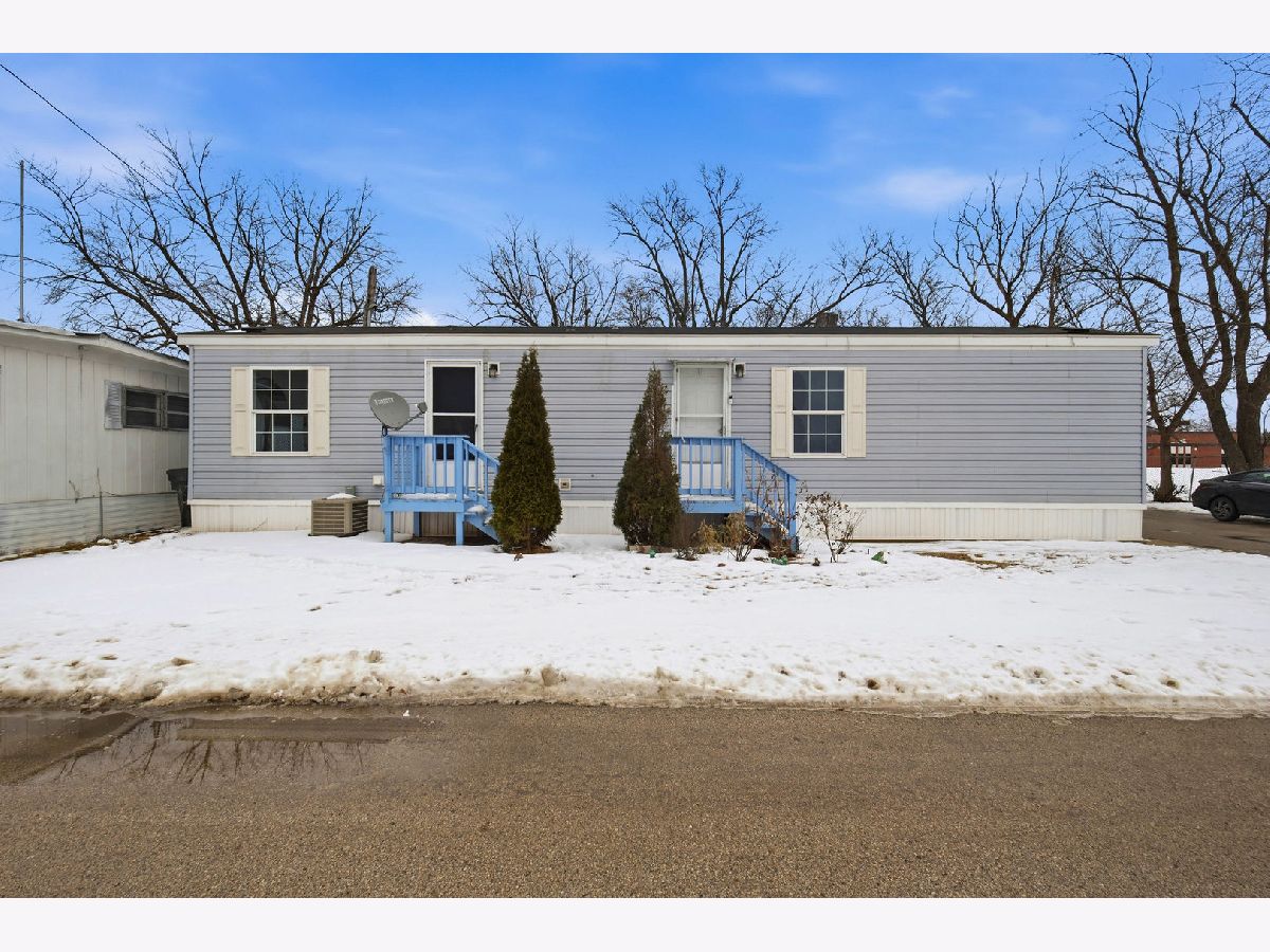  Sold Des Plaines Illinois, 815 Oakton St