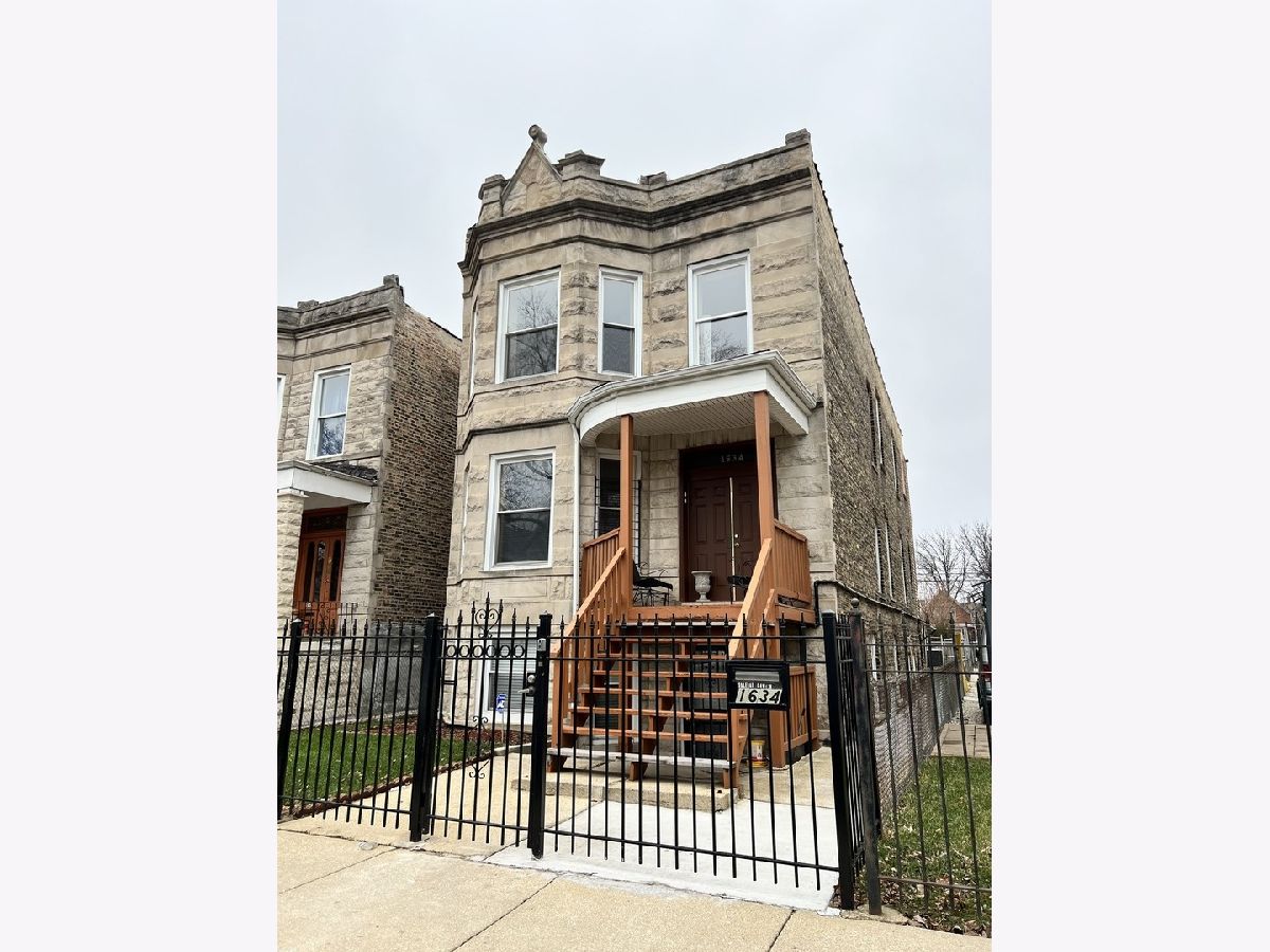  Rented Chicago Illinois, 1634 Central Park