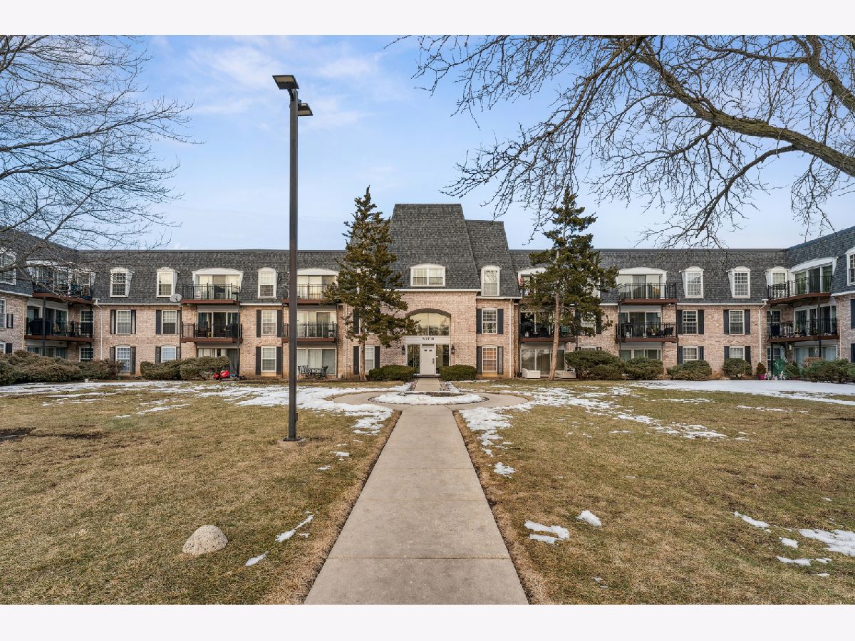  Sold Rolling Meadows Illinois, 5200 Carriageway
