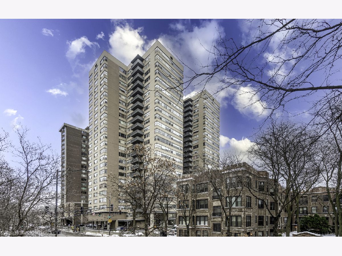  For Sale Chicago Illinois, 6301 Sheridan Road