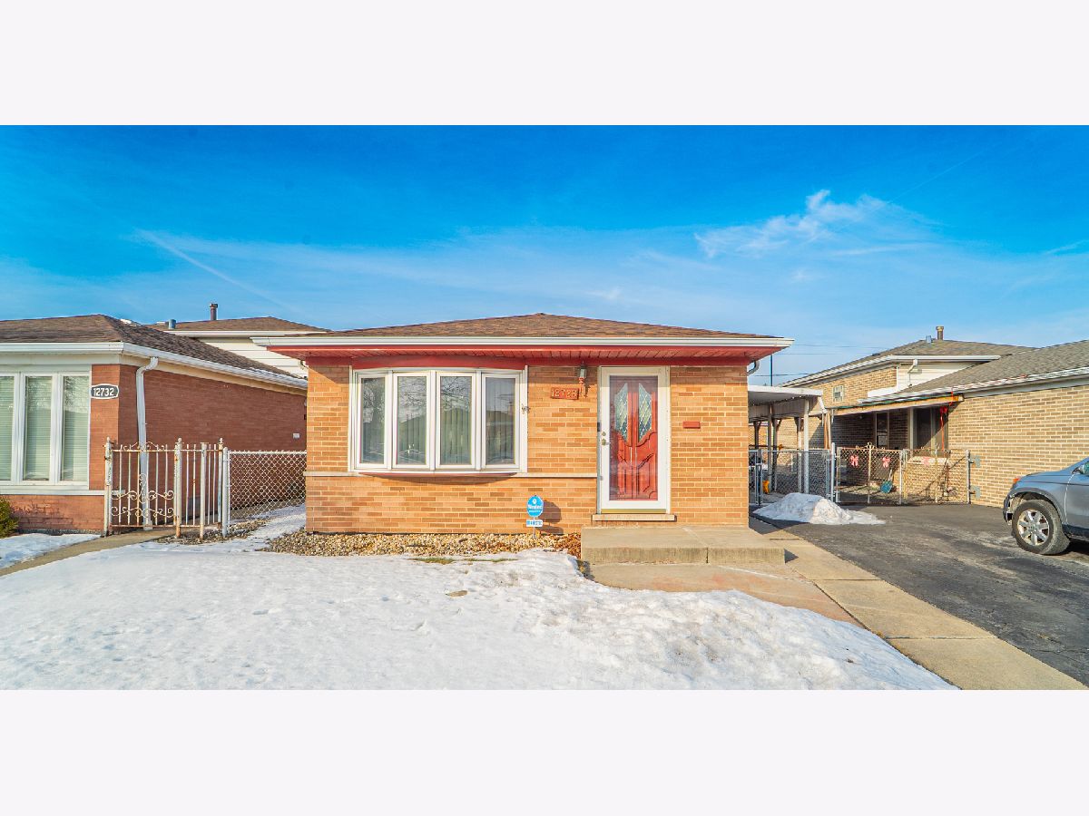  For Sale Chicago Illinois, 12728 Saginaw Avenue