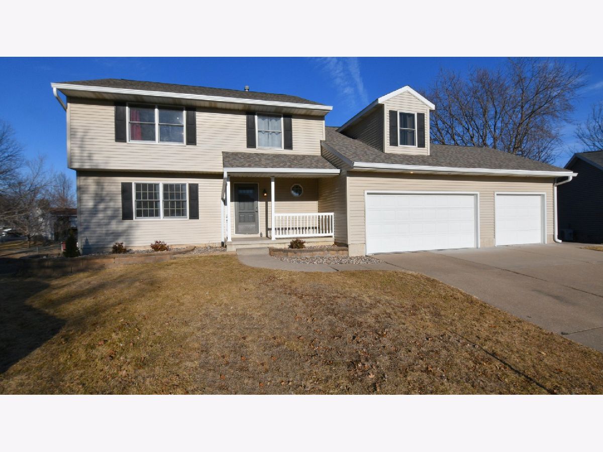  For Sale Davenport Iowa, 4409 Regency Place