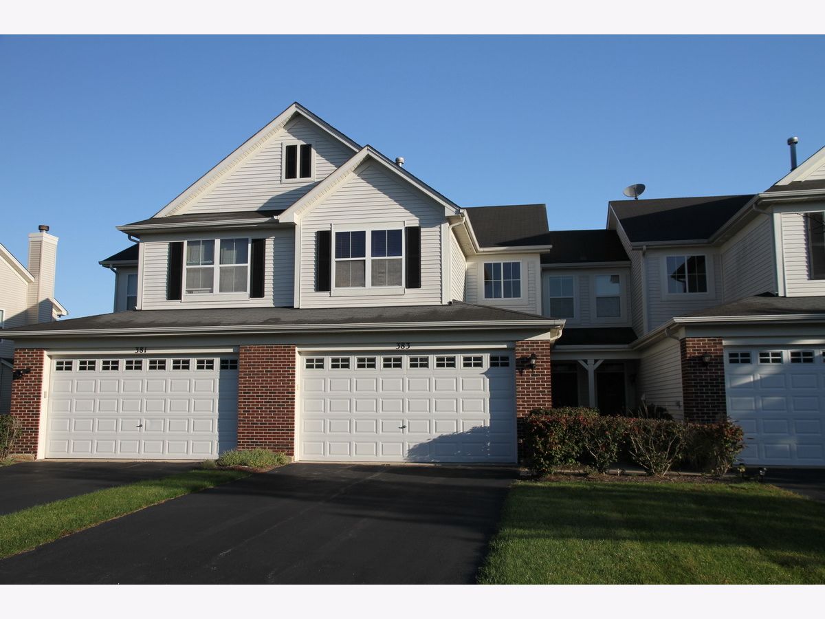 Homes & Townhomes & Condos For Rent Churchill Club Oswego Illinois, 383 Chesapeake