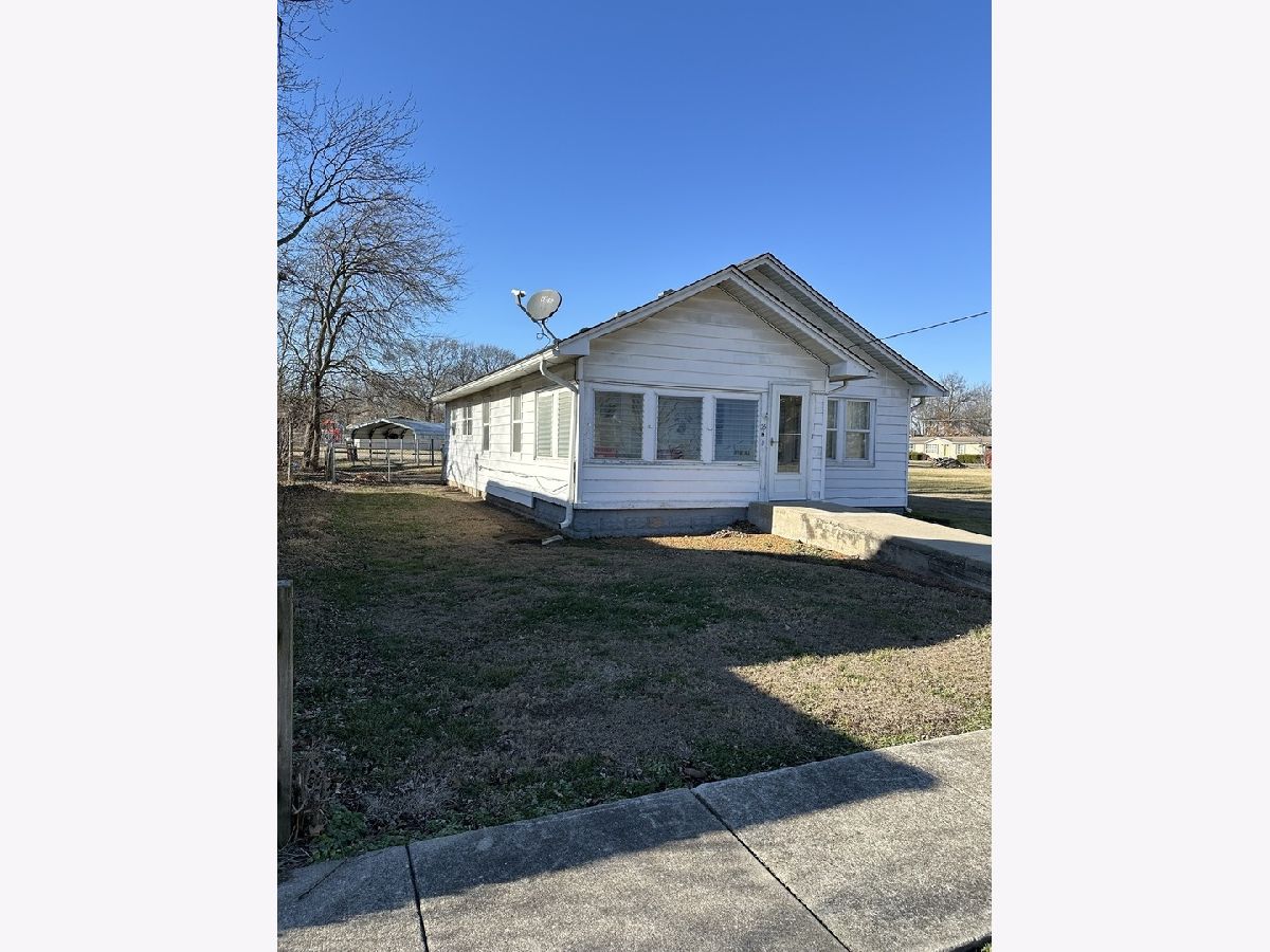  Sold Tamaroa Illinois, 25 North Walnut