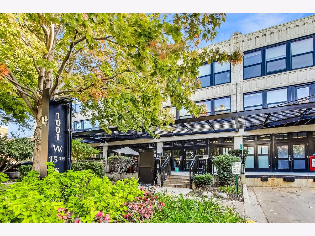 Condominiums For Sale University Commons Chicago Illinois, 1001 15th Street