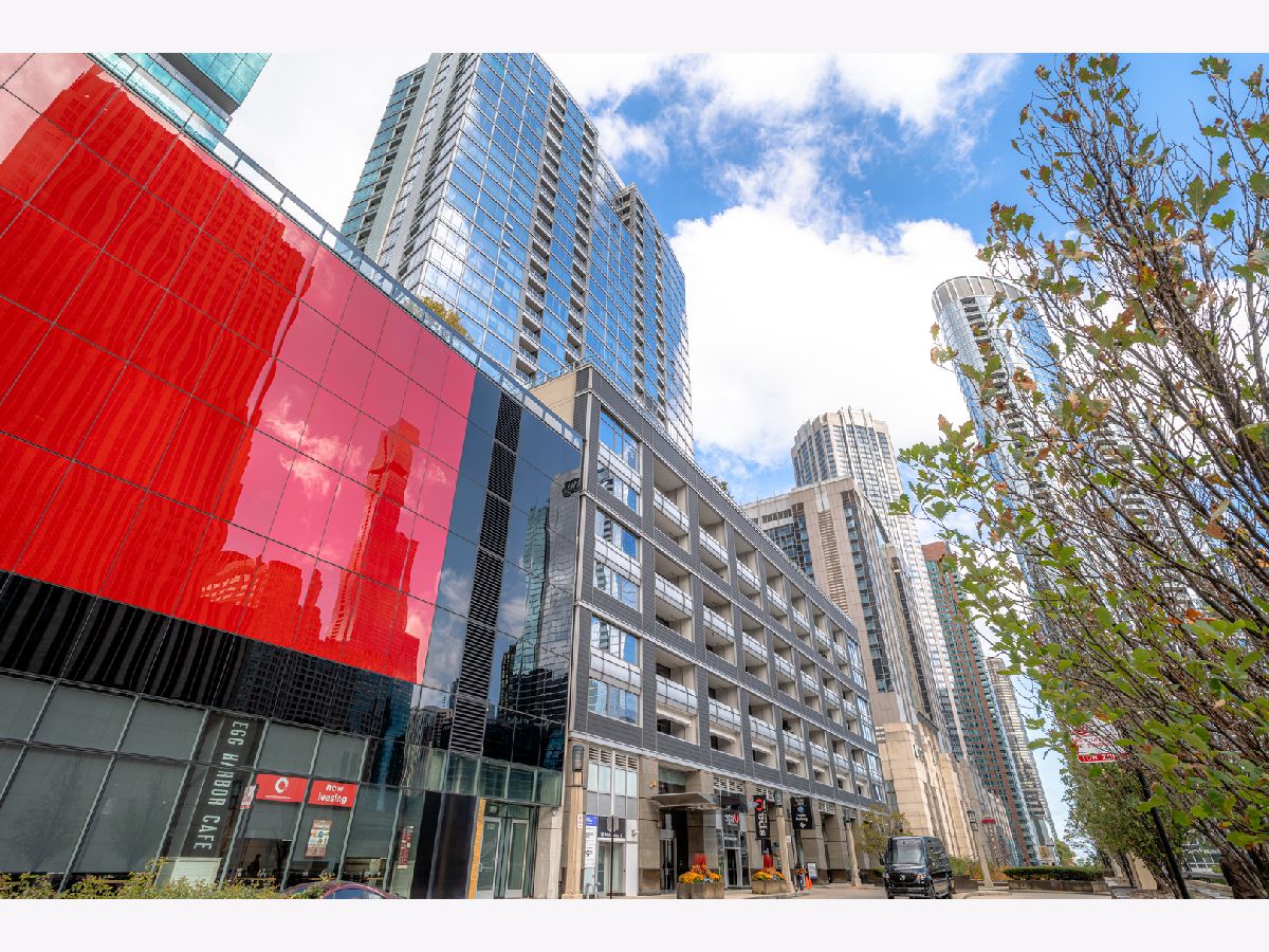  For Sale Chicago Illinois, 240 Illinois Street