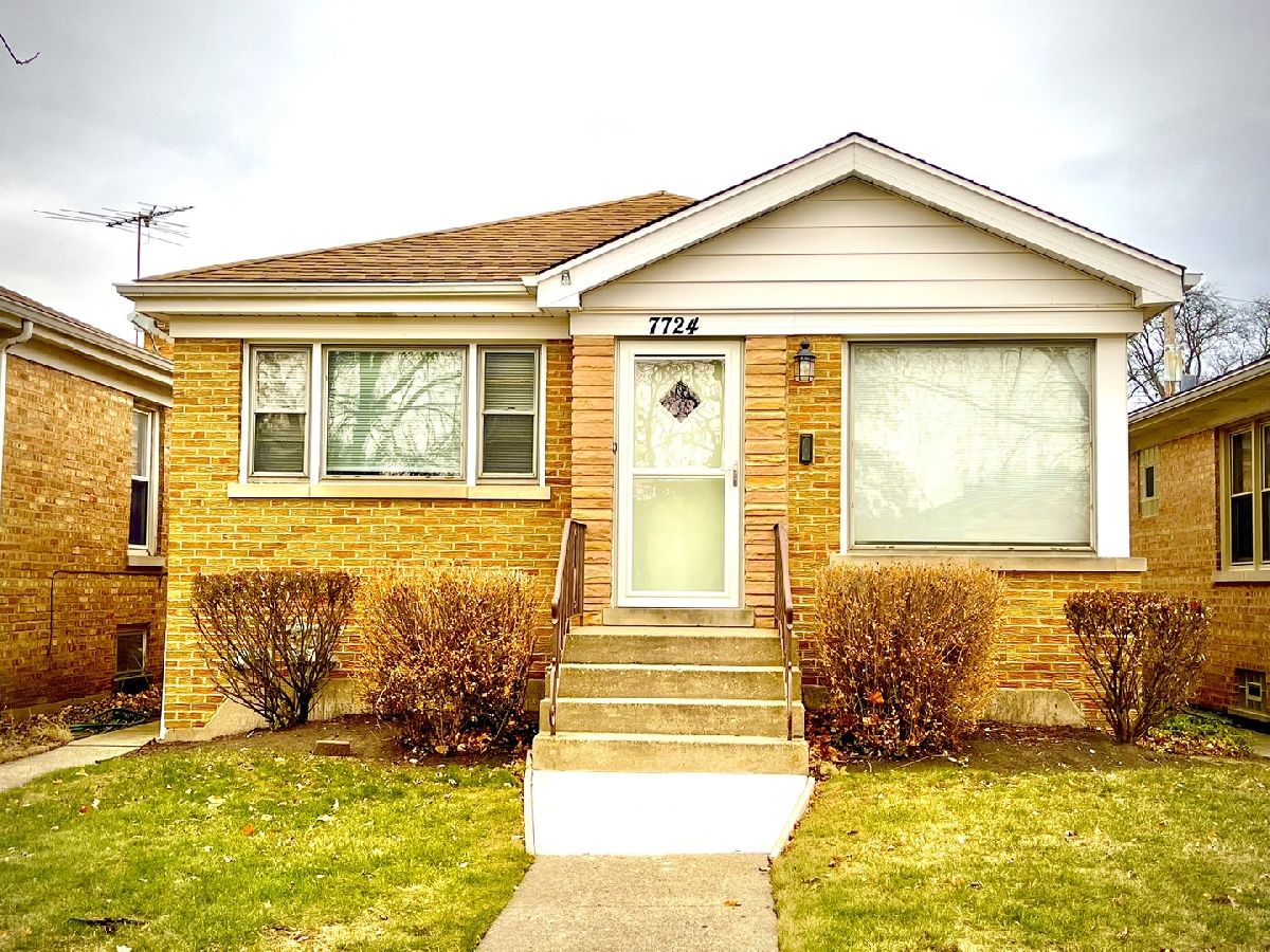  Rented Chicago Illinois, 7724 Birchwood