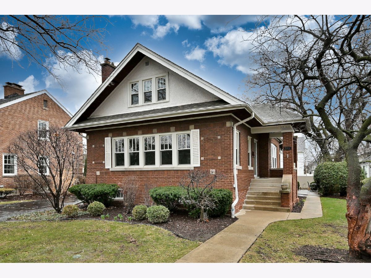 Homes For Sale College View Elmhurst Illinois, 225 Fairview Avenue