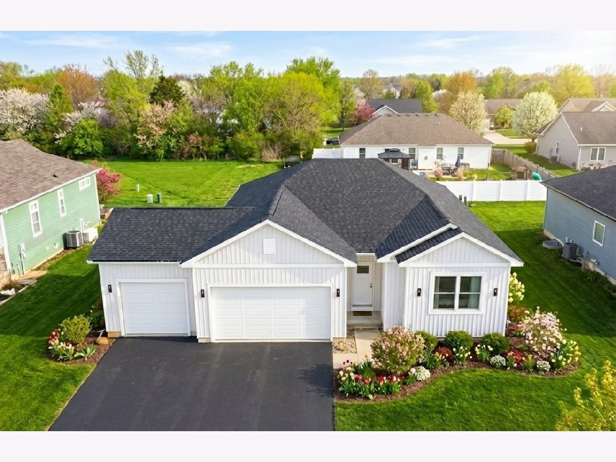  For Sale Genoa Illinois, 1002 Joshua Lane