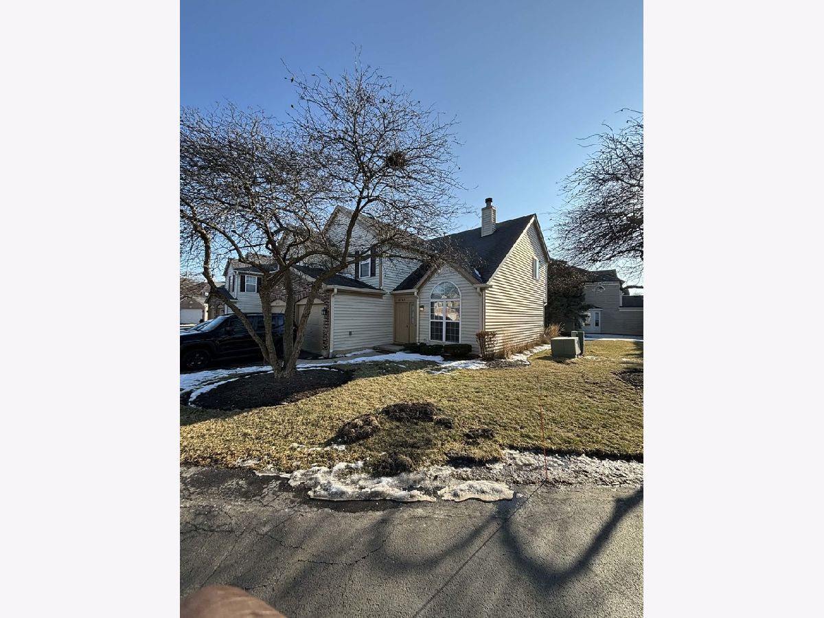  For Sale Gurnee Illinois, 6763 Roanoake Court