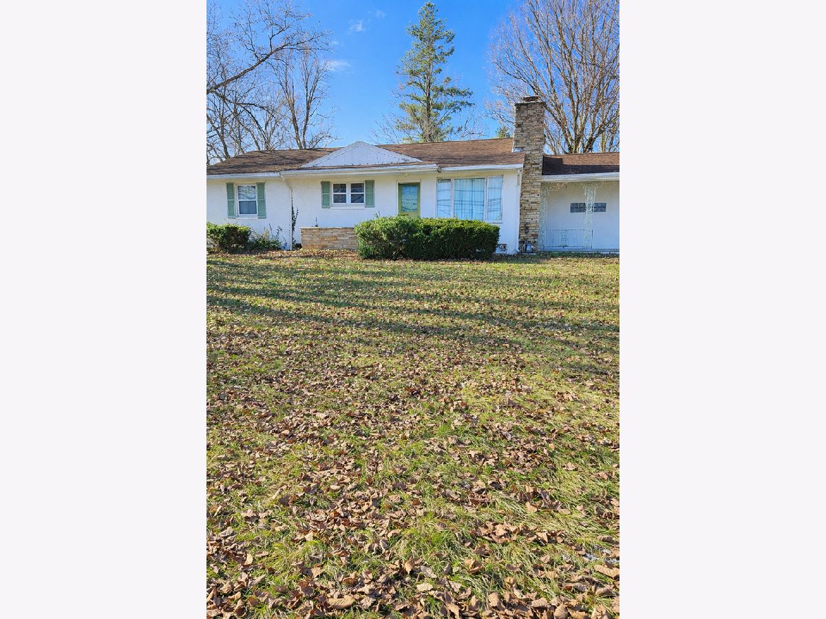  For Sale Carbondale Illinois, 922 Giant City Road