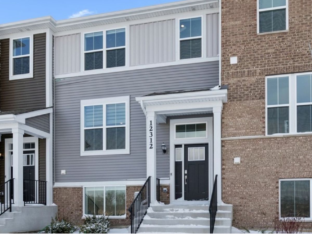  For Rent Huntley Illinois, 12312 Tinsley