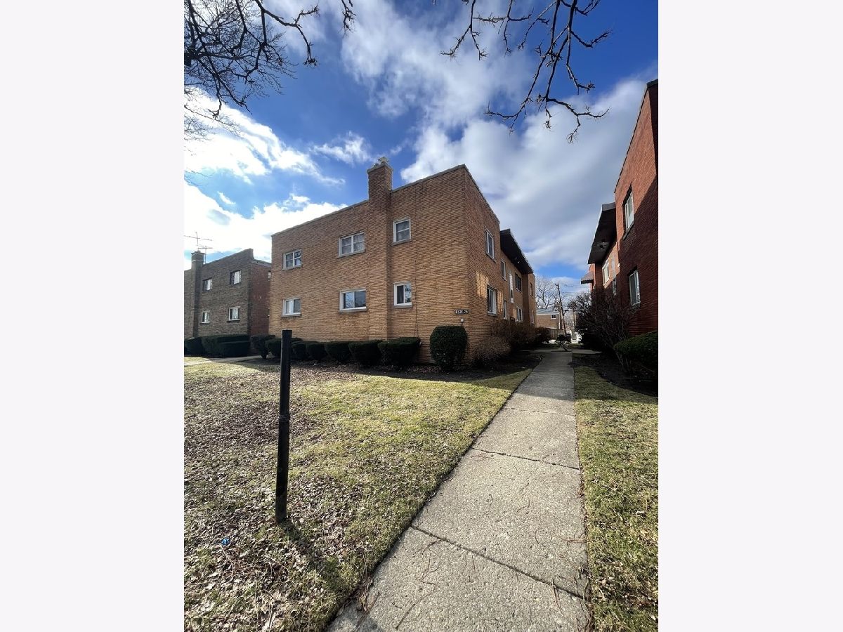  For Rent Skokie Illinois, 8326 Christiana