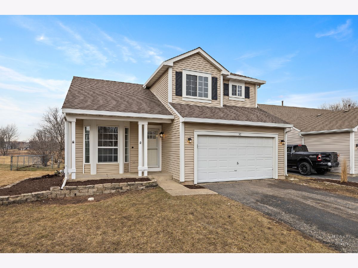  For Sale Lake In The Hills Illinois, 305 Harvest Gate Road