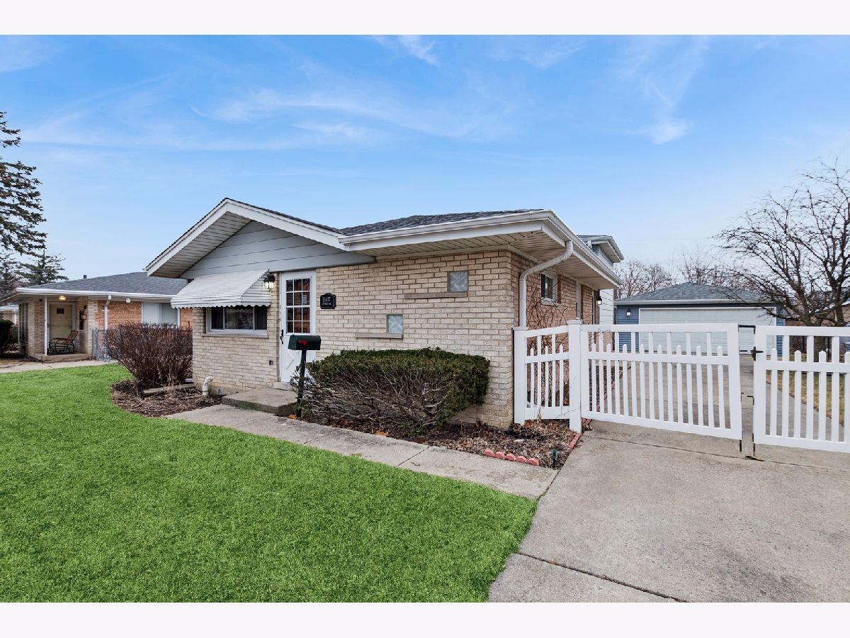  For Sale Oak Forest Illinois, 16417 George Drive