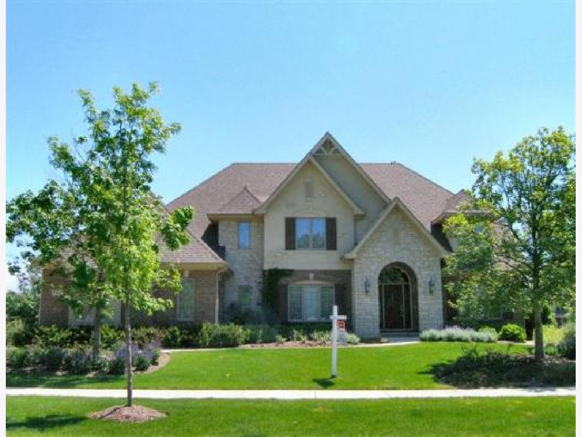 Homes For Sale Tanglewood Hills Batavia Illinois, 744 Alberosky Way