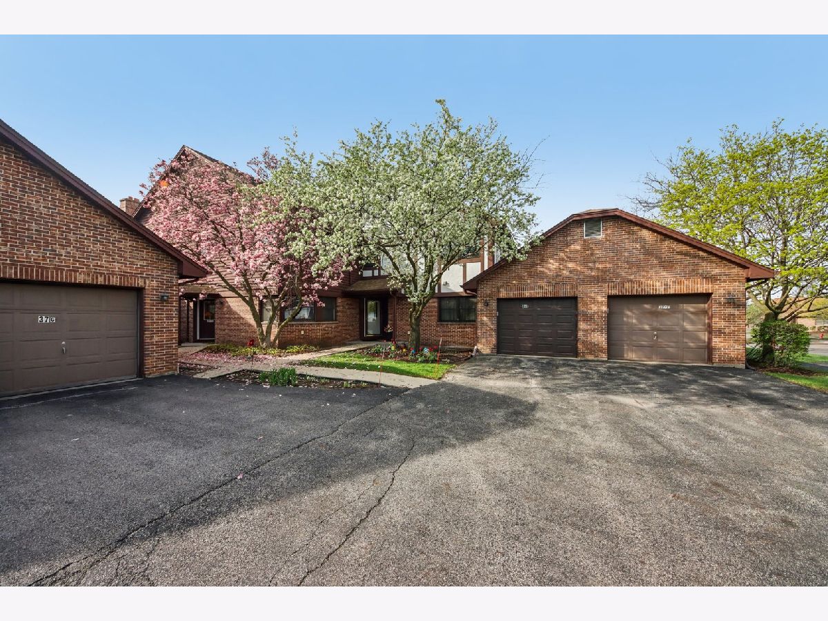  For Sale Lake Zurich Illinois, 37 Terrace Lane