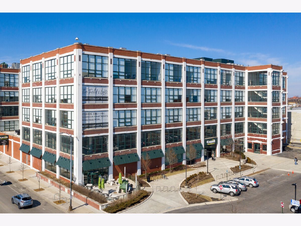  Rented Chicago Illinois, 4000 Diversey