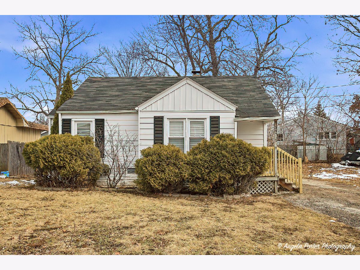  Rented Grayslake Illinois, 33759 Lake Shore