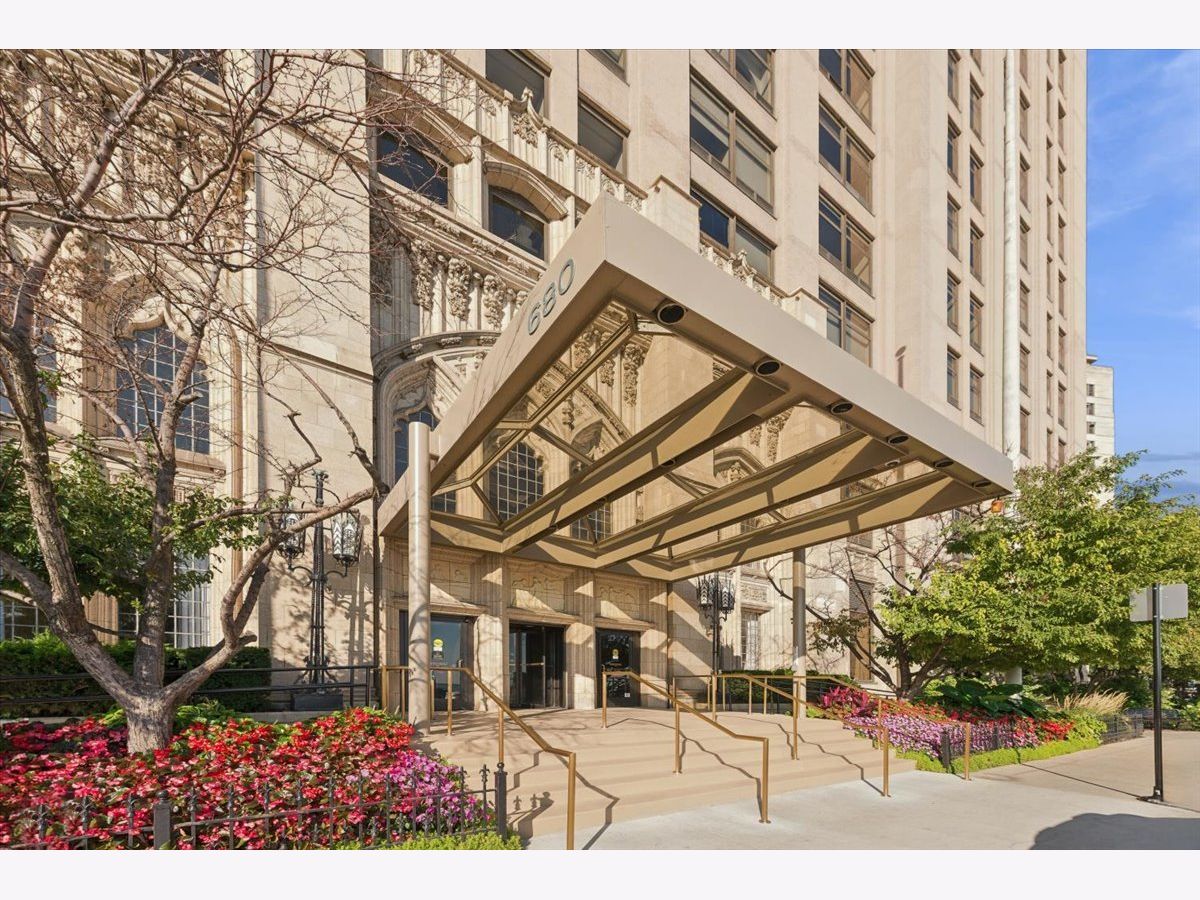  For Rent Chicago Illinois, 680 Lake Shore
