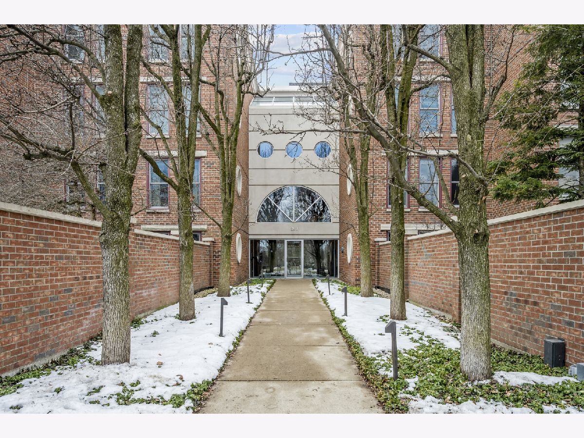  For Sale Winnetka Illinois, 380 Green Bay Road