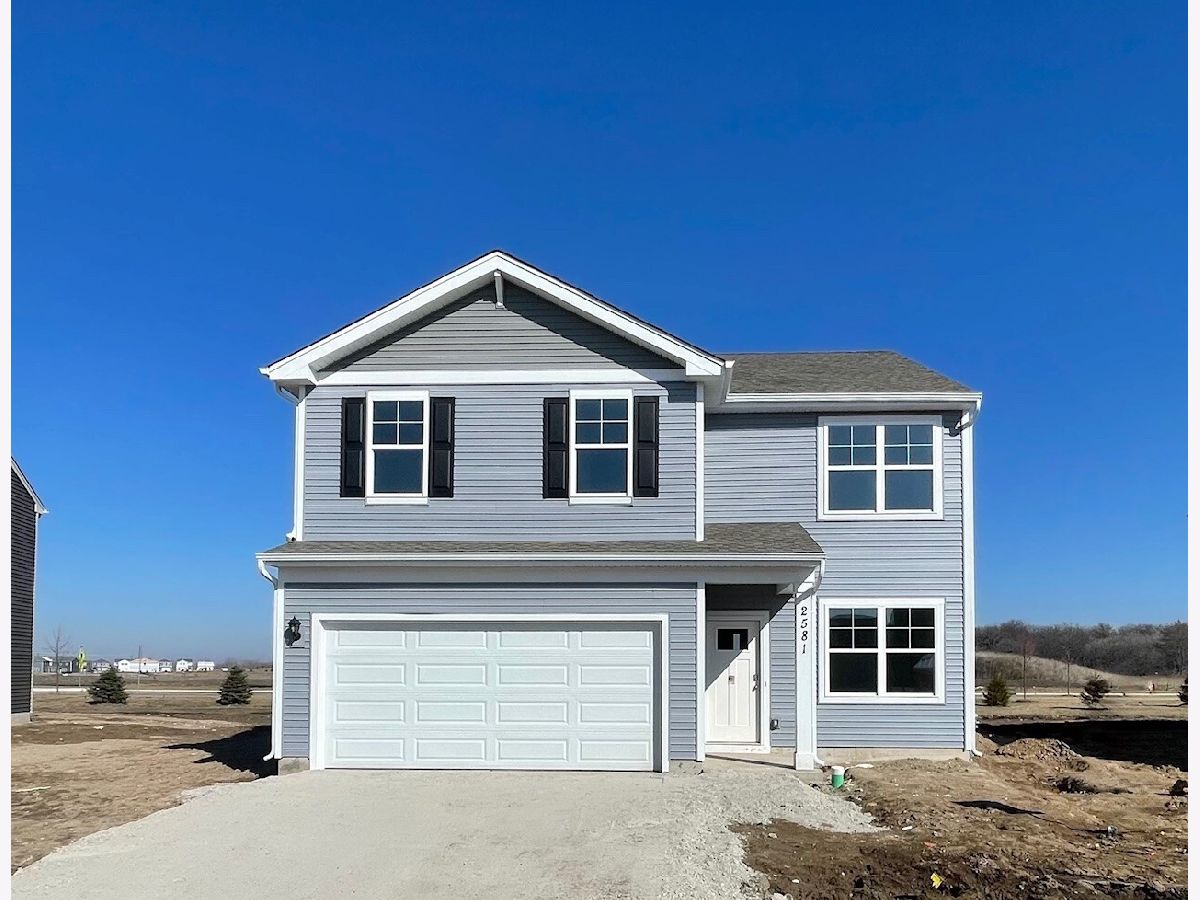  For Sale Pingree Grove Illinois, 2581 Tahoe Lane