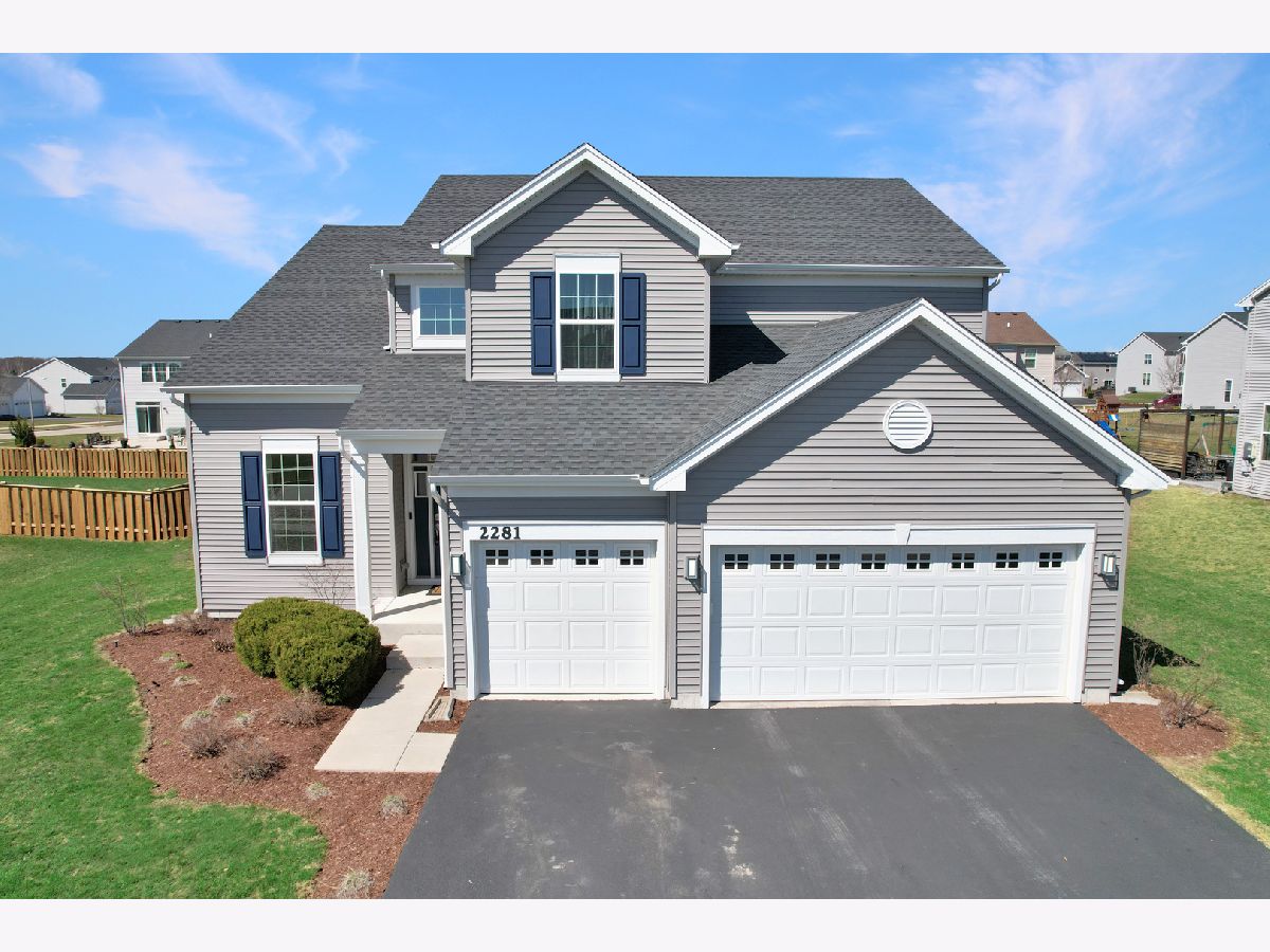 Homes & Townhomes For Sale Raintree Village Yorkville Illinois, 2281 Fairfax Way