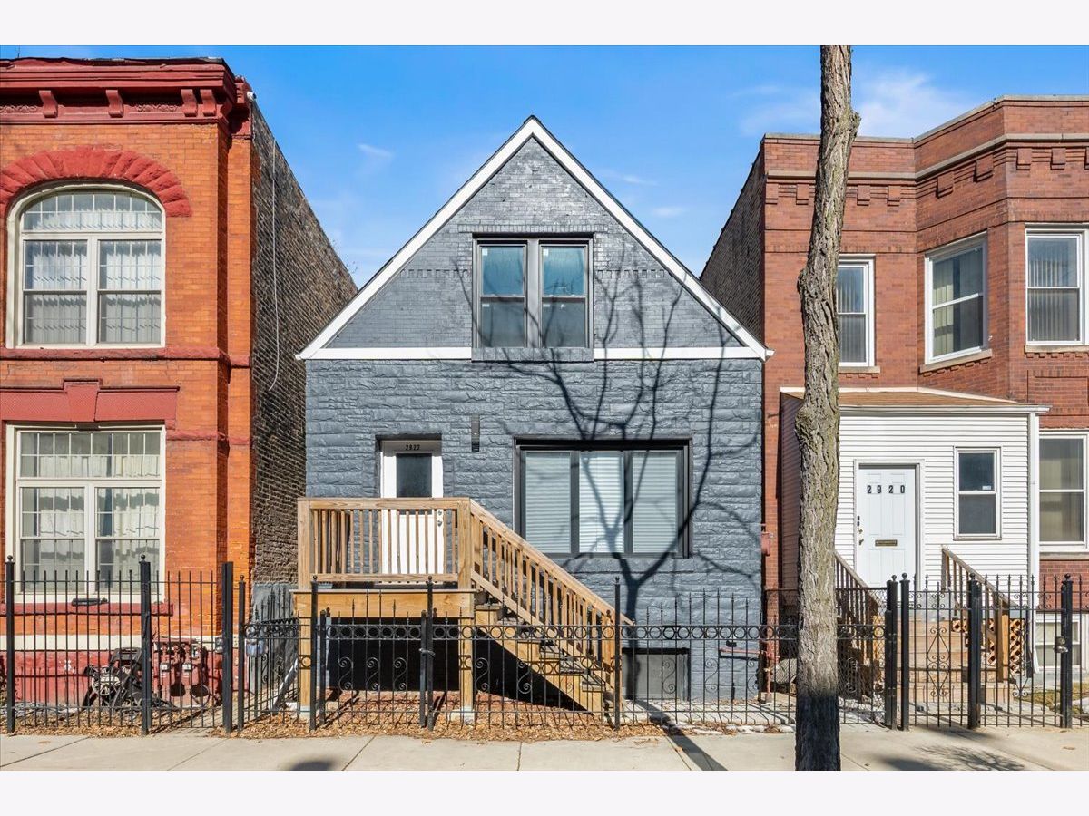  For Sale Chicago Illinois, 2922 Polk Street