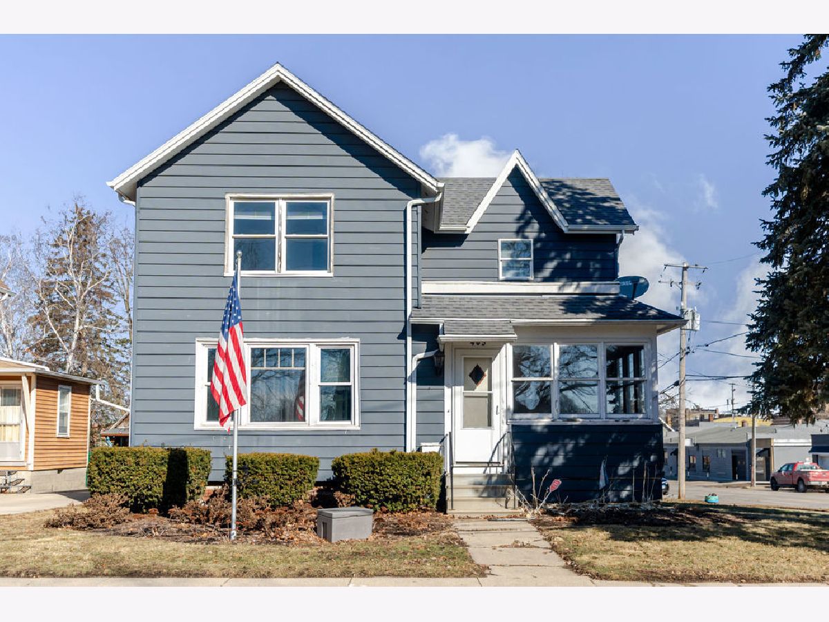  For Sale Sycamore Illinois, 405 W High Street