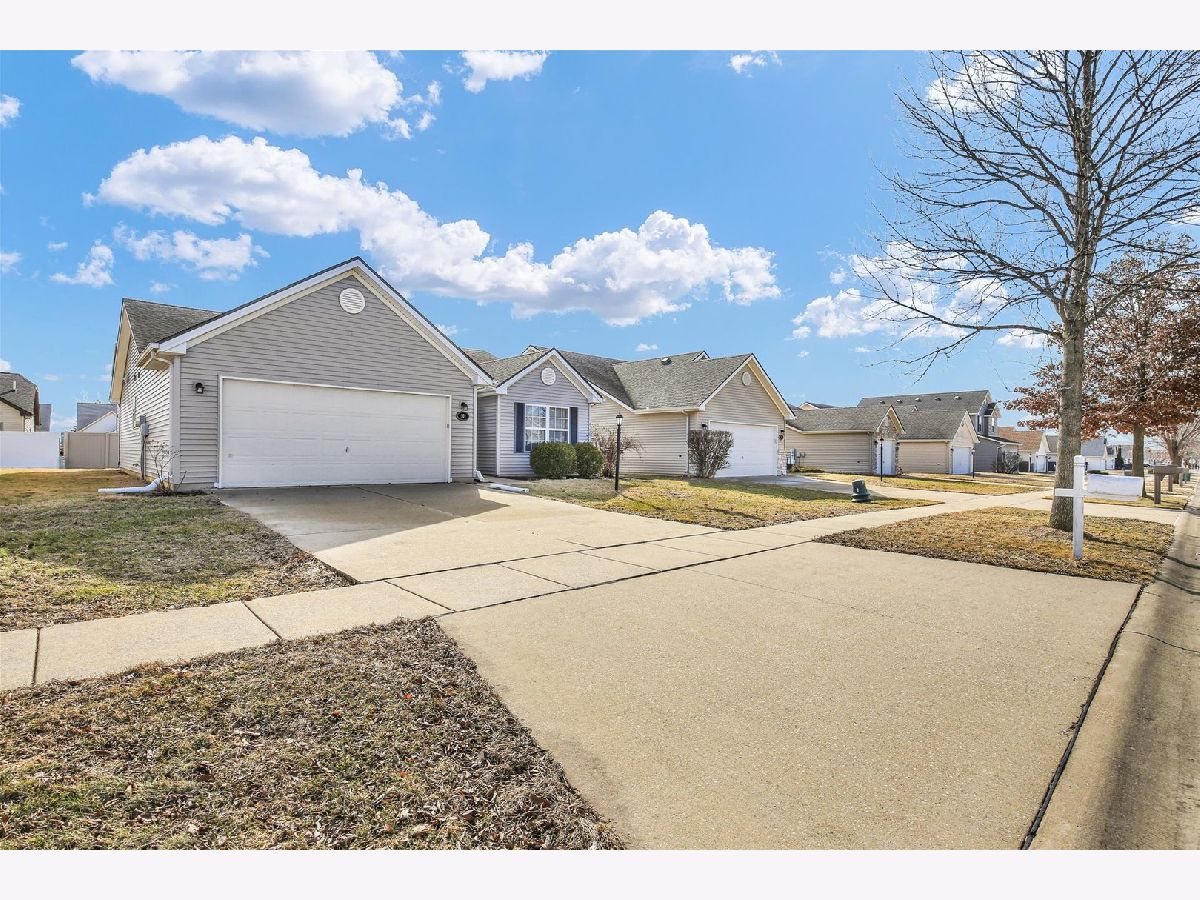 Homes For Sale Ashland Park Champaign Illinois, 501 Luria Lane