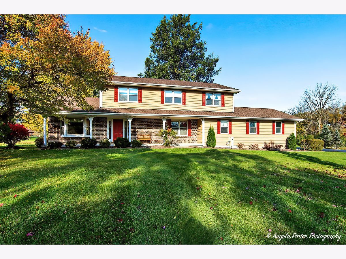 Homes For Sale Indian Oaks Wauconda Illinois, 26630 Pheasant Trail