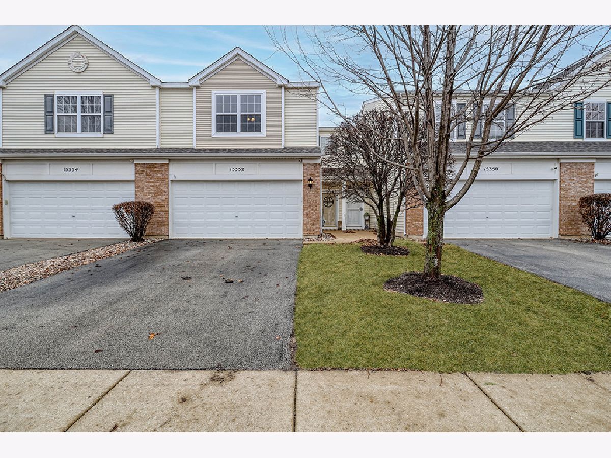 Townhomes & Homes For Sale Brookstone Springs Manhattan Illinois, 15352 Kenmare Circle