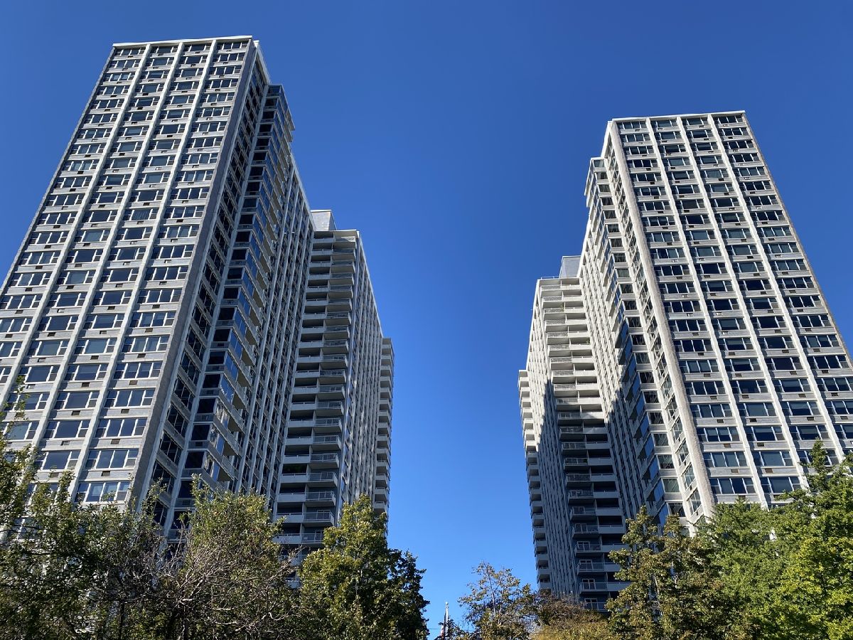 Condominiums Sold Imperial Towers Chicago Illinois