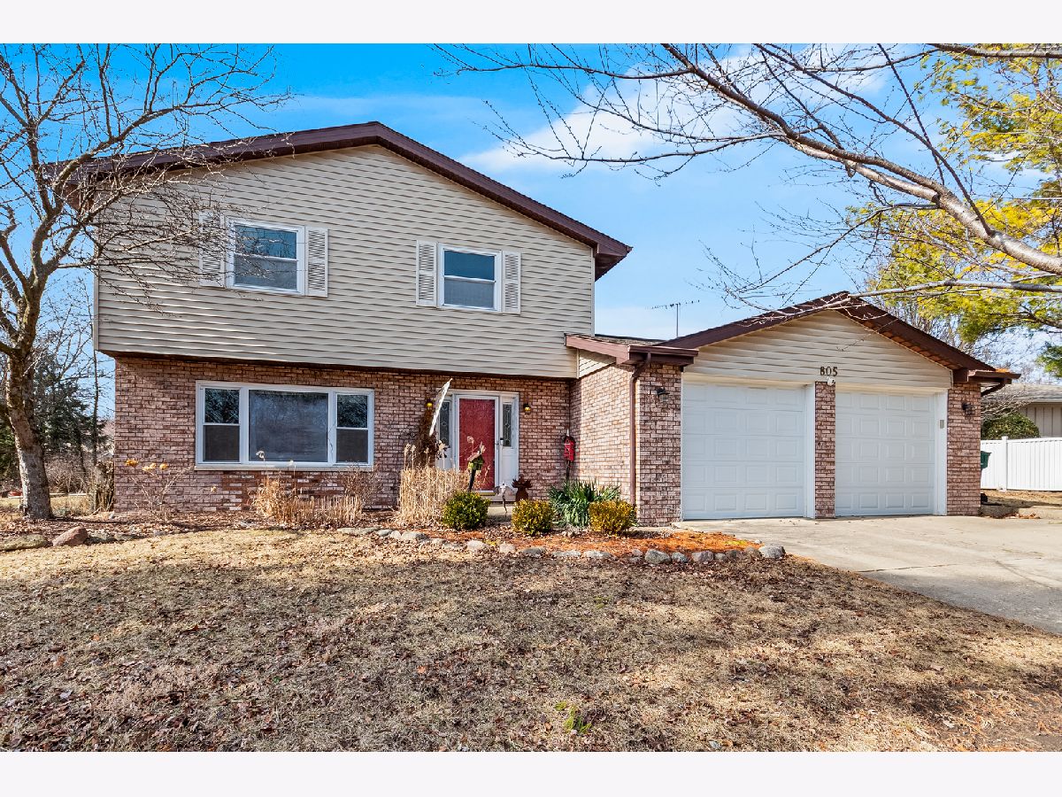  For Sale Shorewood Illinois, 805 Raven Road