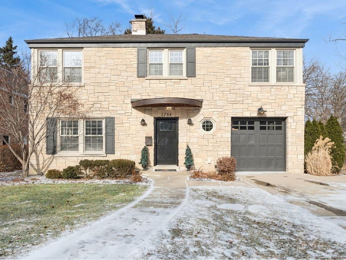  Rented Glenview Illinois, 1754 Grove