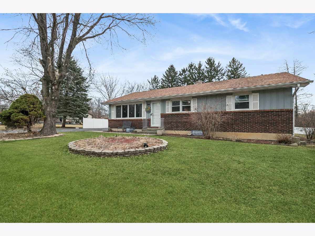 For Sale Gurnee Illinois, 3821 Cheyenne Road