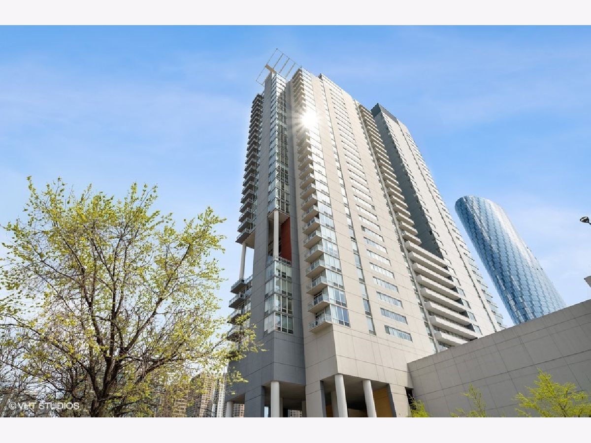  Rented Chicago Illinois, 737 Washington