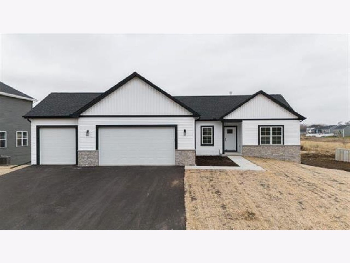  For Sale South Beloit Illinois, 14212 Prairie Commons Lane