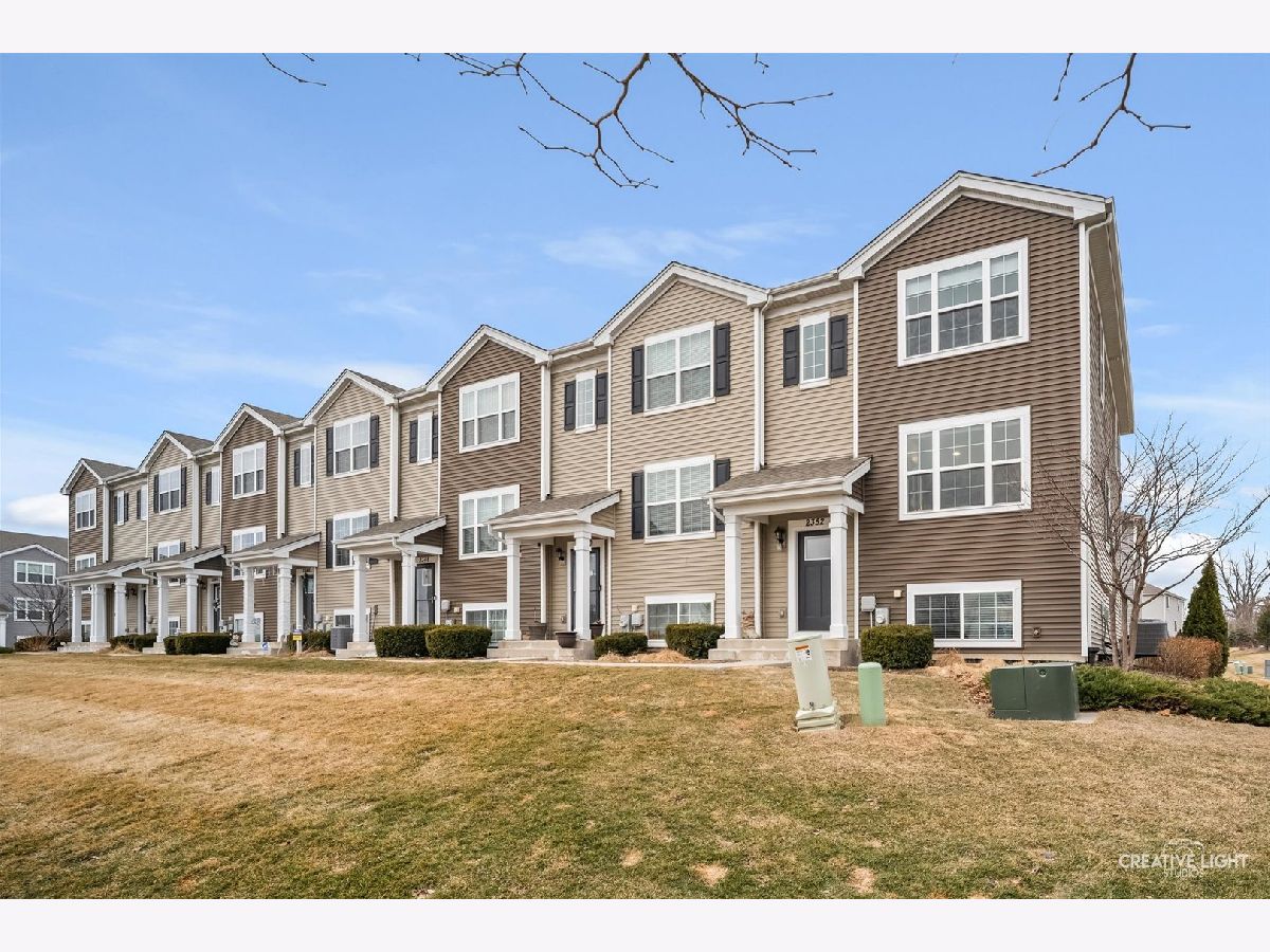  For Sale Pingree Grove Illinois, 2352 Alison Avenue