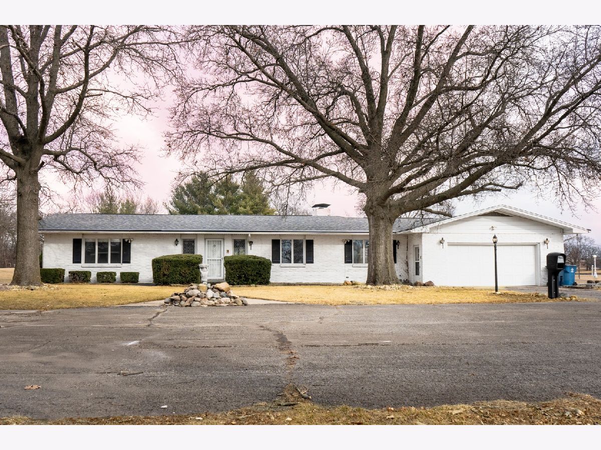  For Sale Pontiac Illinois, 100 Westview Drive